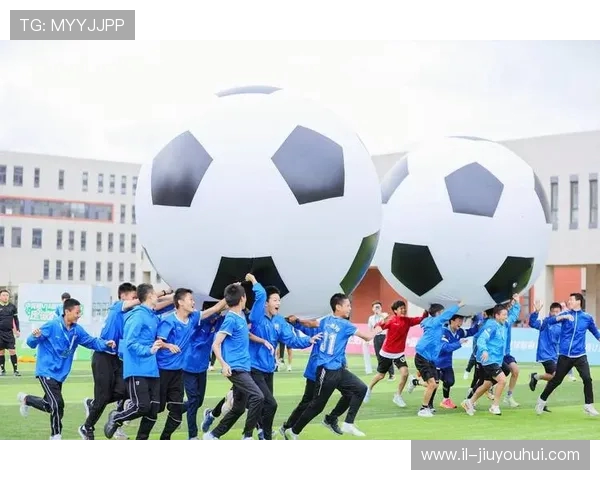 创意足球嘉年华主题服饰设计灵感与潮流趋势探讨